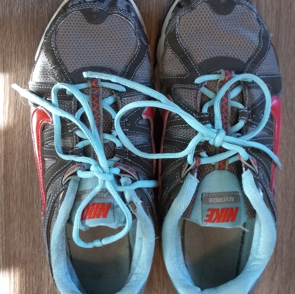 Nike Athletic Shoes - Picture 3 of 8